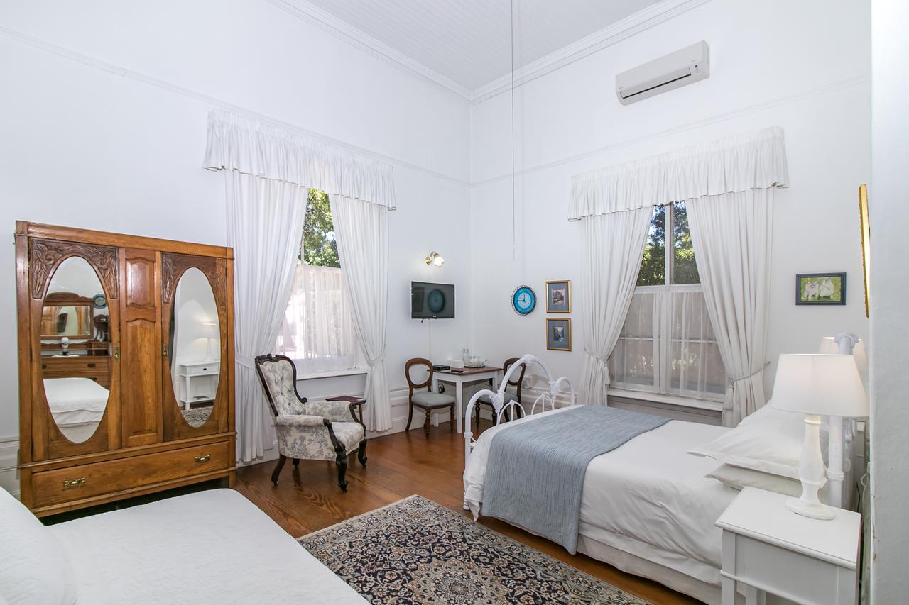 Buiten Verwagten Guest House Храфф-Рейнет Экстерьер фото